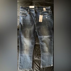NWT Judy Blue Capri size 15/32